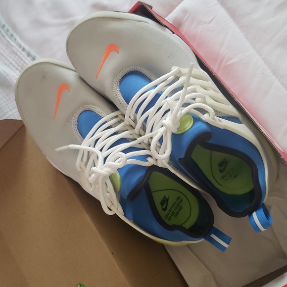 Nike womens sneaker - Picture 9 of 9